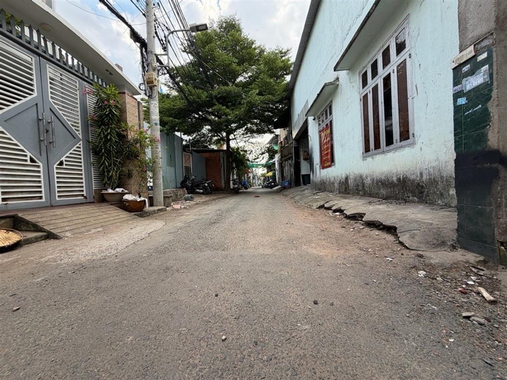 Bán Đất phan văn hớn q12 [ 6 x28 ] hxh 10,8 tỷ