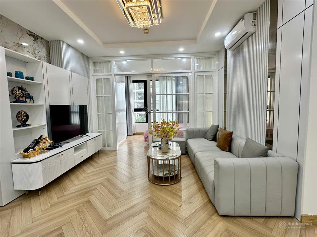 Bán ch 3pn, 2wc, có slot xe oto vĩnh viễn. giá 10.8 tỷ tại tòa t7 times city