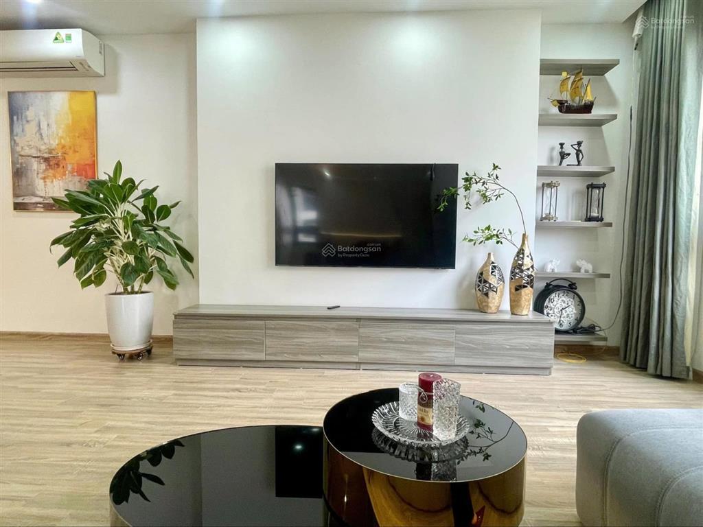 Một căn hiếm có! 2pn, 2wc tại times city, giá 7.4 tỷ, diện tích 83m2. giá tốt thị trường!