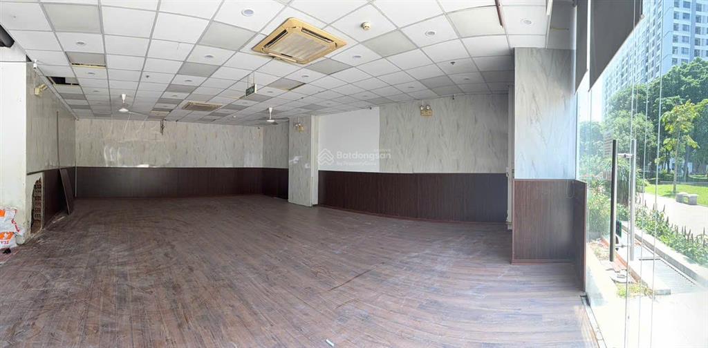 Hiếm!! cho thuê shophouse tầng 1 tòa t7 diện tích 80m2 giá chỉ 35tr/tháng, vị trí trung tâm.