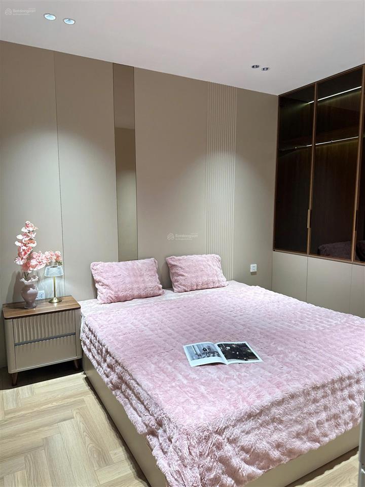 1 căn sân vườn đang bán giá 12.9 tỷ, diện tích 110m2 tại park hill times city siêu đẹp