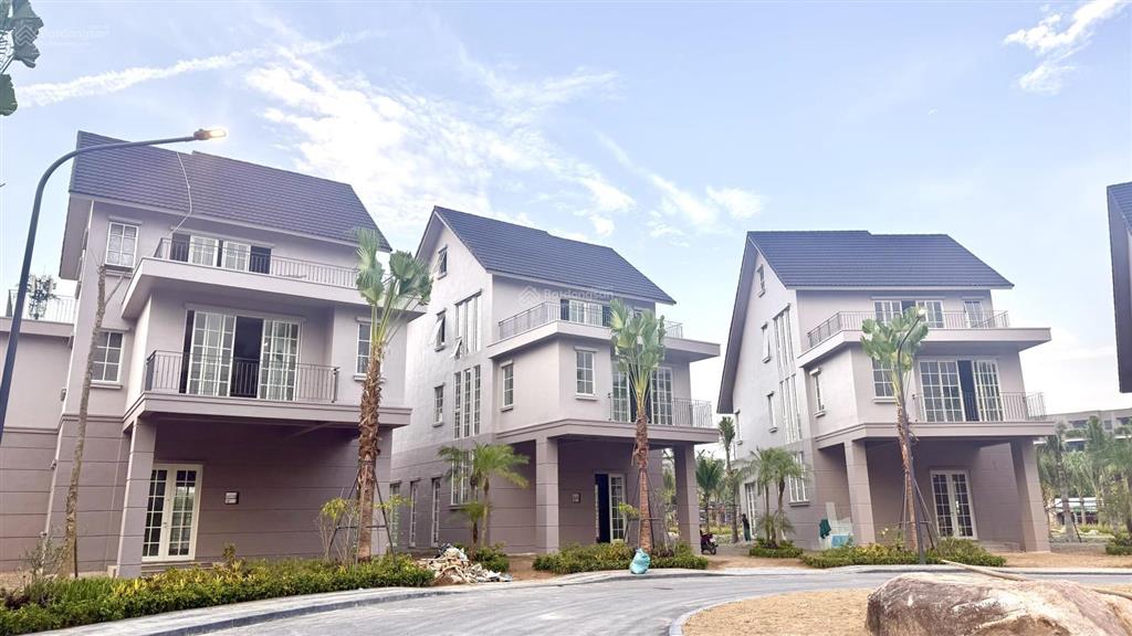 Bán biệt thự đảo eco central park vinh, nhận nhà ngay, hỗ trợ lãi suất đến tháng 4/2028. giá ưu đãi