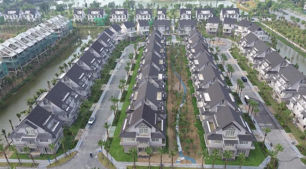 Bán biệt thự đảo eco central park vinh, nhận nhà ngay, hỗ trợ lãi suất đến tháng 4/2028. giá ưu đãi