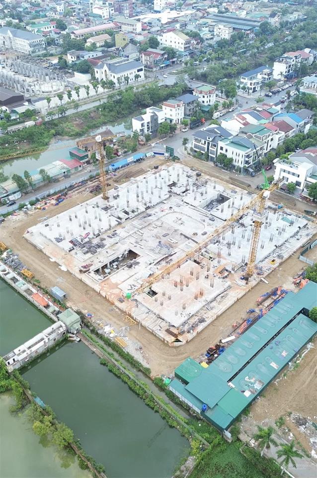 Bán căn hộ chung cư cao cấp cửa tiền luxury  chỉ 2,x tỷ