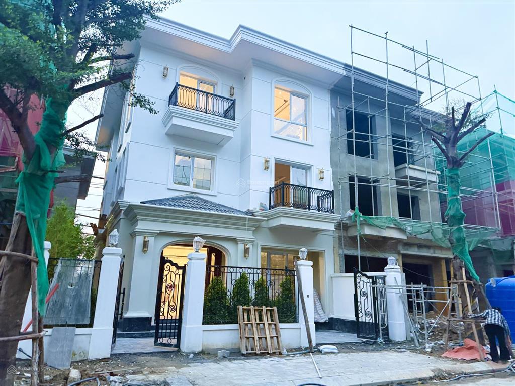 Bán biệt thự khu đô thị eurowindow vinh phú 180m2 chỉ 14,x tỷ