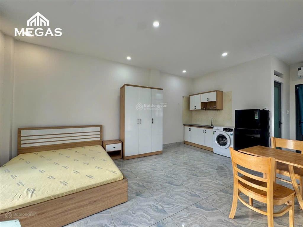 Nhà mới xây bancol  ngay lotte mart gò vấp