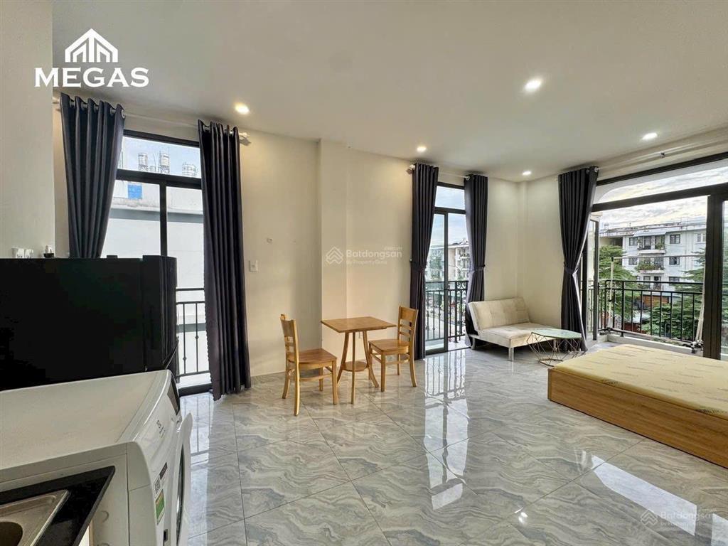 Nhà mới xây bancol  ngay lotte mart gò vấp