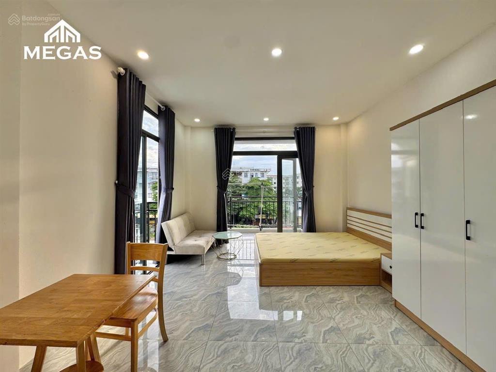 Nhà mới xây bancol  ngay lotte mart gò vấp