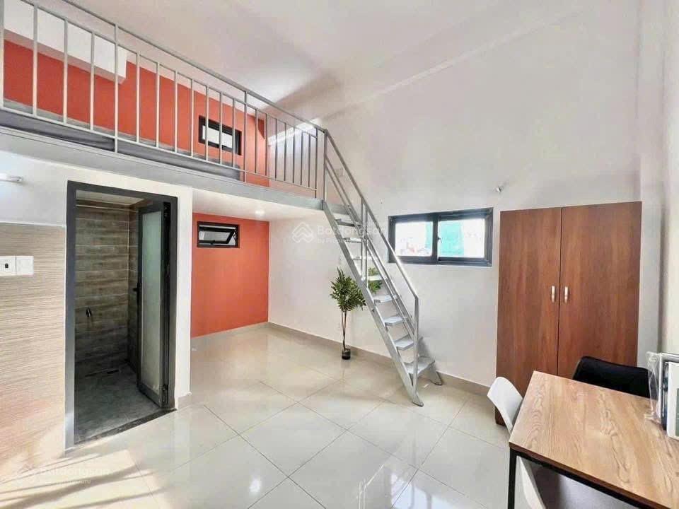 Nhà mới xây cơ gác ngay hồ con rùa  cv lê văn tám  võ thị sáu q1