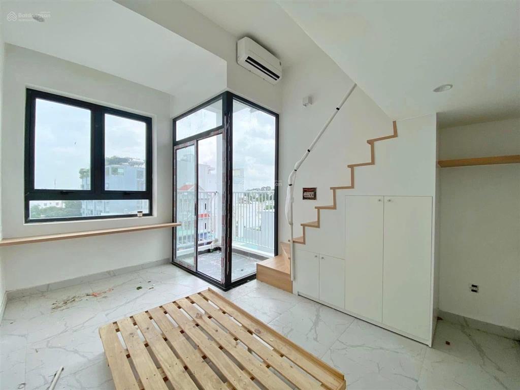 Trống lại phòng gác duplex bancol ngay đh ueh csb nguyễn tri phương q10