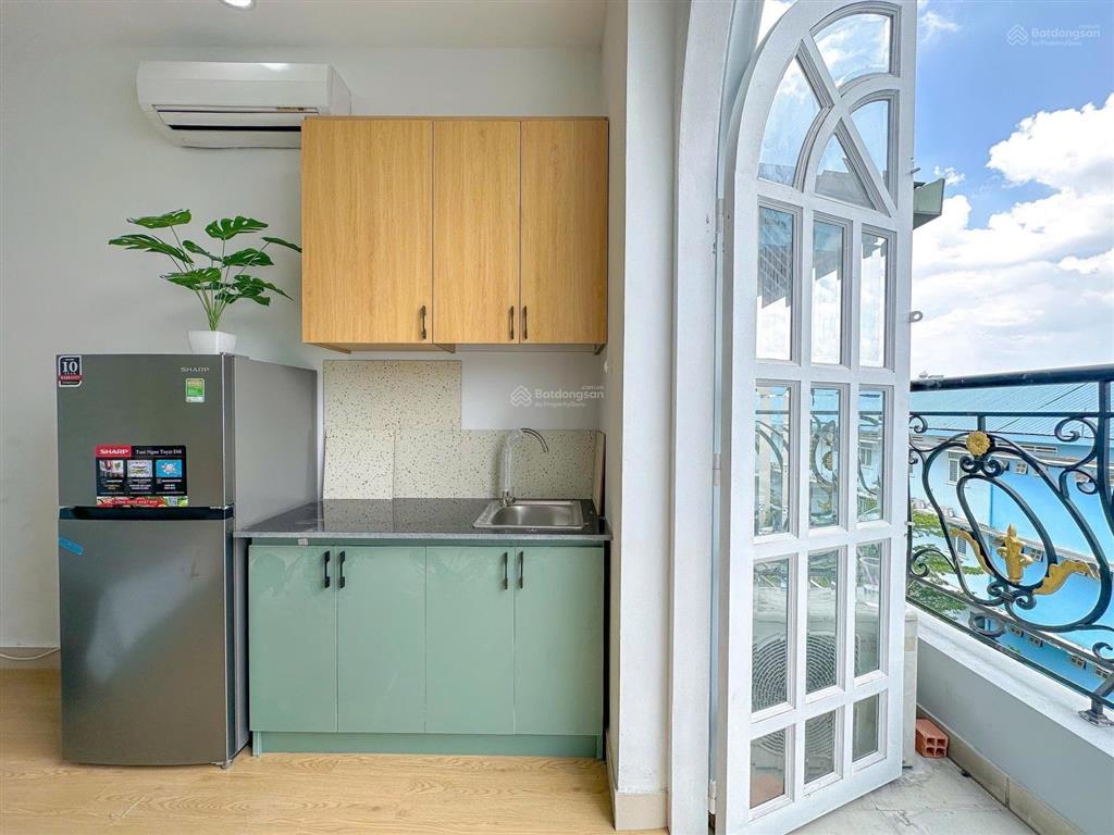 Trống lại phòng ban công ngay hai bà trưng q3