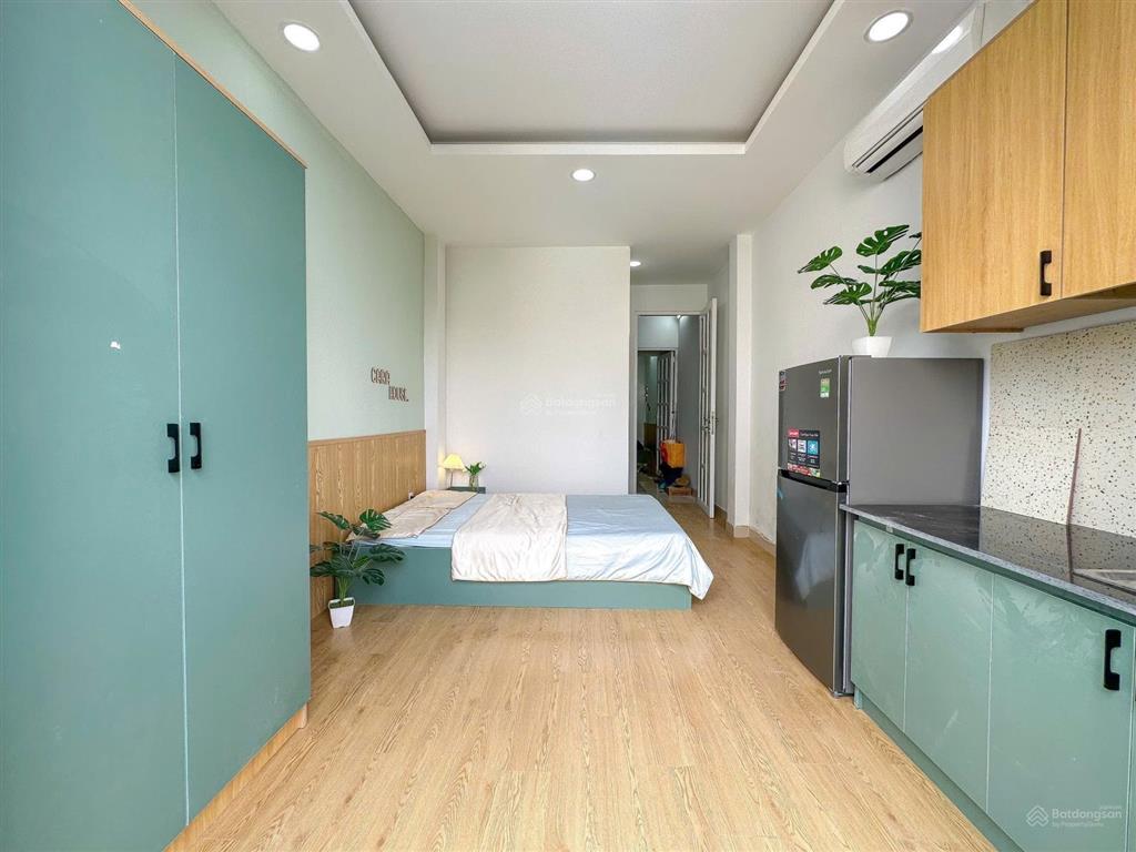 Trống lại phòng ban công ngay hai bà trưng q3