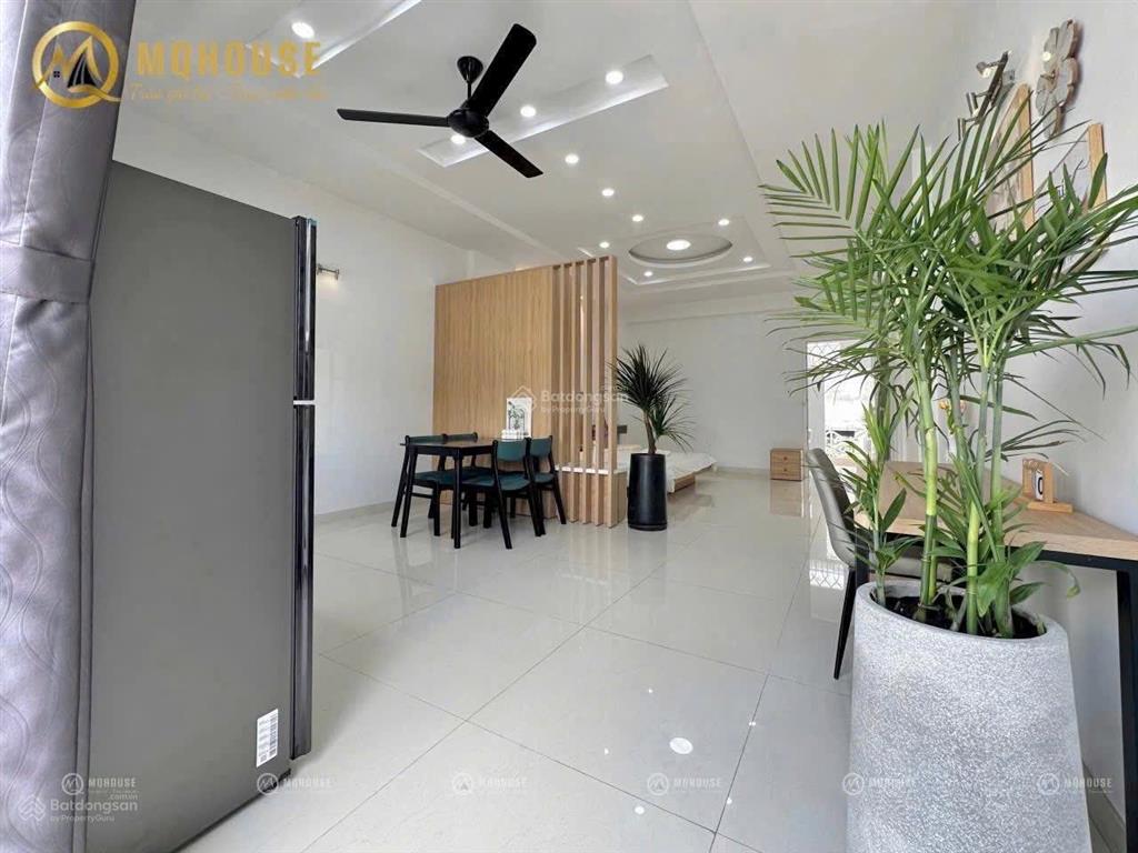 Cho thuê căn hộ ban công 40m2 ngay vòng xoay dân chủ cmt8  có máy giặt riêng