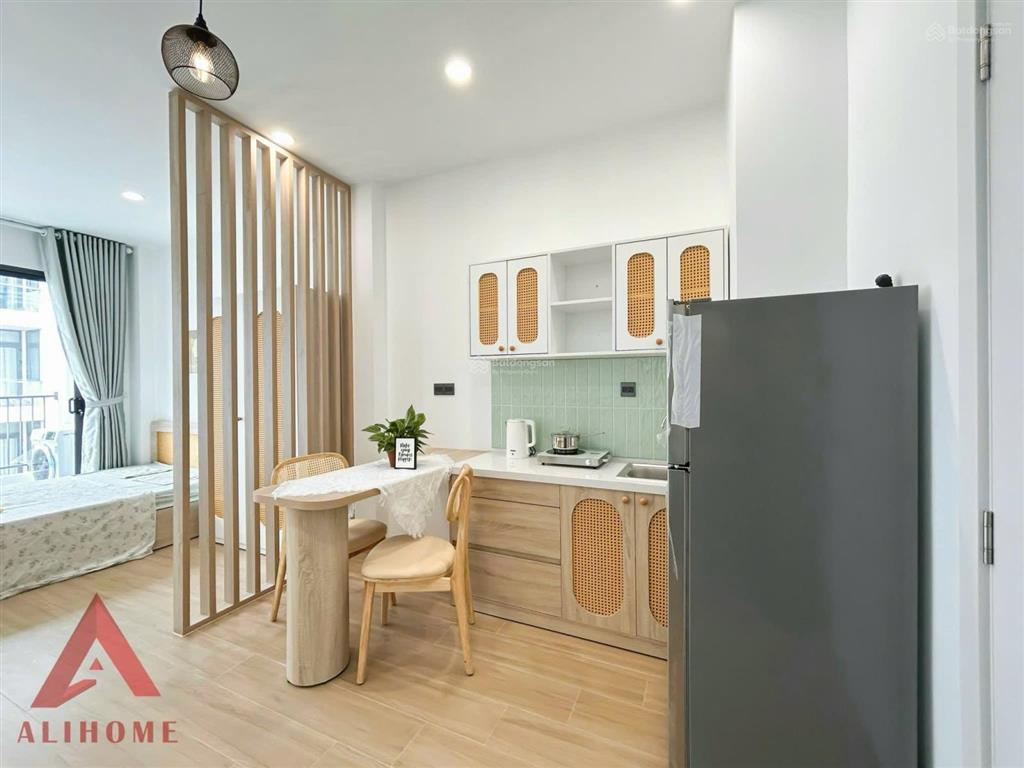 Mình pass gấp phòng ban công máy giặt riêng  toà chdv có bảo vệ 24/24