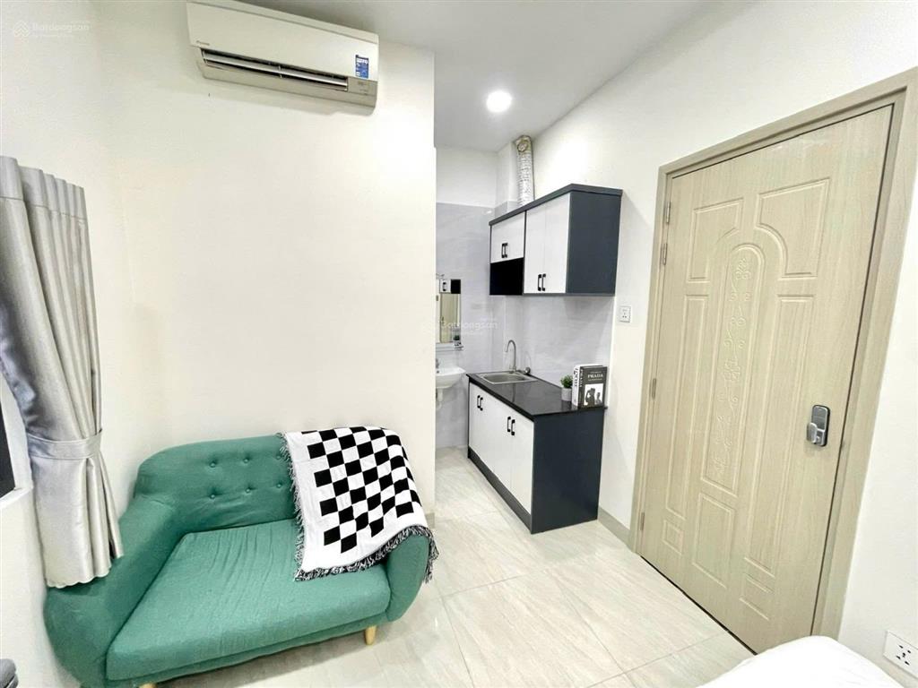 Căn hộ mini thang máy giá rẻ  ngay vòng xoay dân chủ cmt8 q3 q10