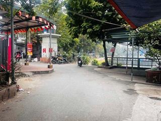 Nhà lô góc trần khát chân  tầm tiền hiếm, nhỉnh 4 tỷ. mua về xây mới  giá trị tăng bộn.