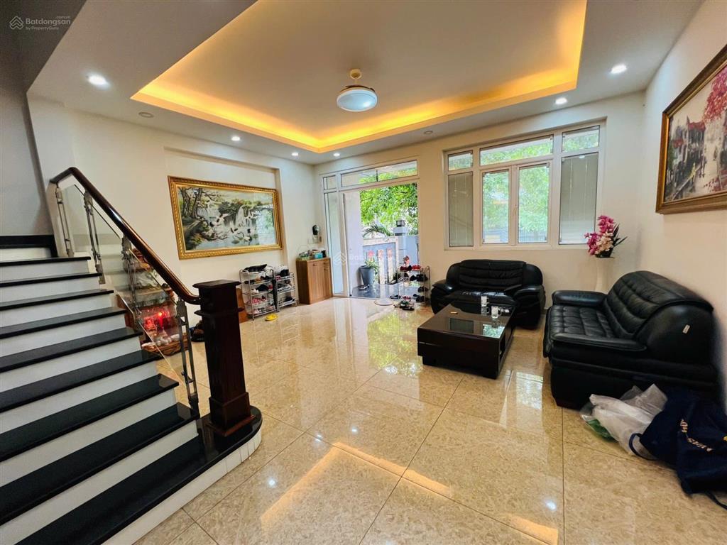 Siêu vị trí mt võ thị sáu. 5 x 18m. cn 88m2. 5 tầng. hđt 120tr. giá 26.5 tỷ