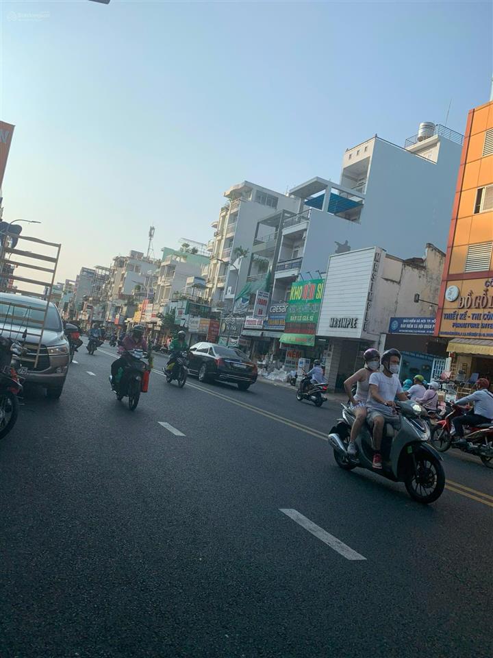 Nguồn kín bán gấp. chỉ 28.4 tỷ góc 2mt ngay nguyễn gia trí. 8,3x23m. cn 192.11m2. hđ 70tr. xây cao
