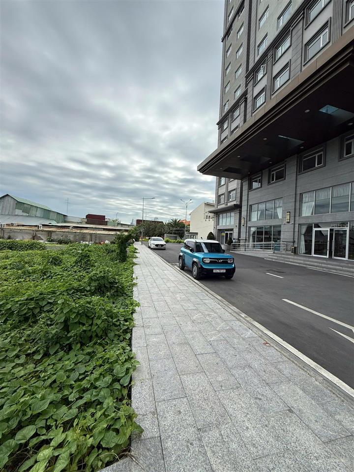 Siêu phẩm thạnh mỹ lợi. 2mt 10m tạ hiện. dài 22m. cn 215m2. ct hầm 4 tầng. hđt 105tr. giá 25,2tỷ