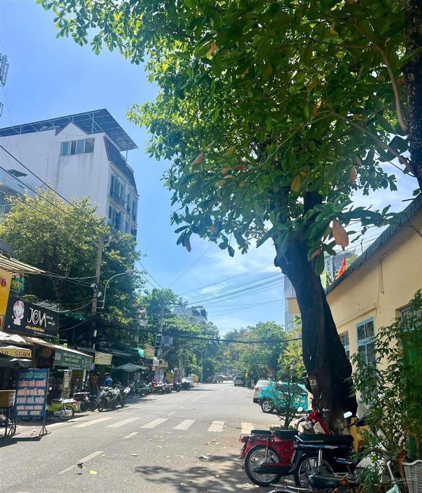 Bán tương lai. mt 10 thanh đa. nở hậu. dài 30m cn 288.4244m2. ct hầm 7 tầng. hđt 180tr. giá 42.6 tỷ