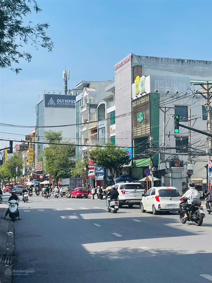 Mặt tiền nguyễn gia trí 9,8x20m, cn 189m2 6 tầng, hdt 150tr, giá 40 về 33,7 tỷ tin thật 100%