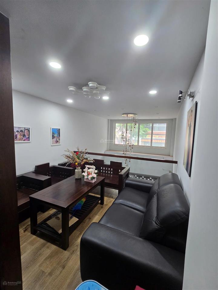 Chỉ 47 đồng, có ngay nhà 3mt dương quảng hàm. 12x23m, cn 250,5m2, cấp 4, hđt 180t. ct hầm 7 tầng