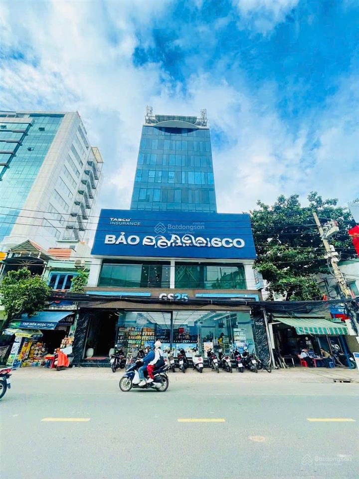 Siêu hiếm 2mt. chỉ 4x tỷ ngang hơn 10m quốc lộ 13. 11x32m. cn 320m2. ctxd 10 tầng. hđt 145tr.