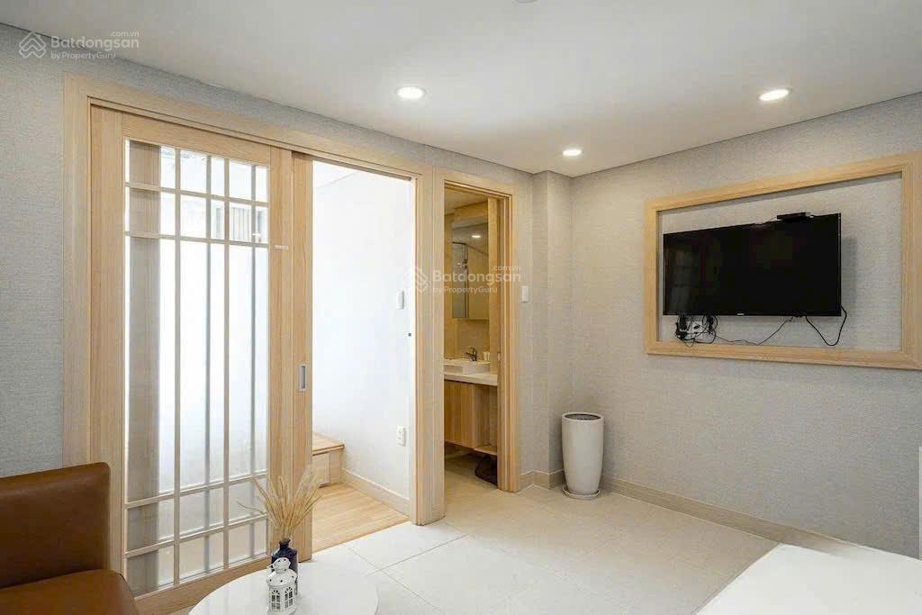 Siêu vị trí. chỉ 115 tỷ. mt trần khánh dư. 15x30m. cn 400m. ct hầm 8 tầng. hđt 500tr. full nội thất
