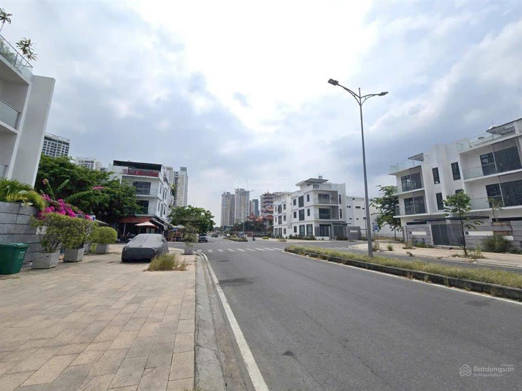 150tr/m2, đường nhánh trần não, kế bên dự án thủ thiêm trung tâm tài chính, 380m2, giá 54.5 tỷ