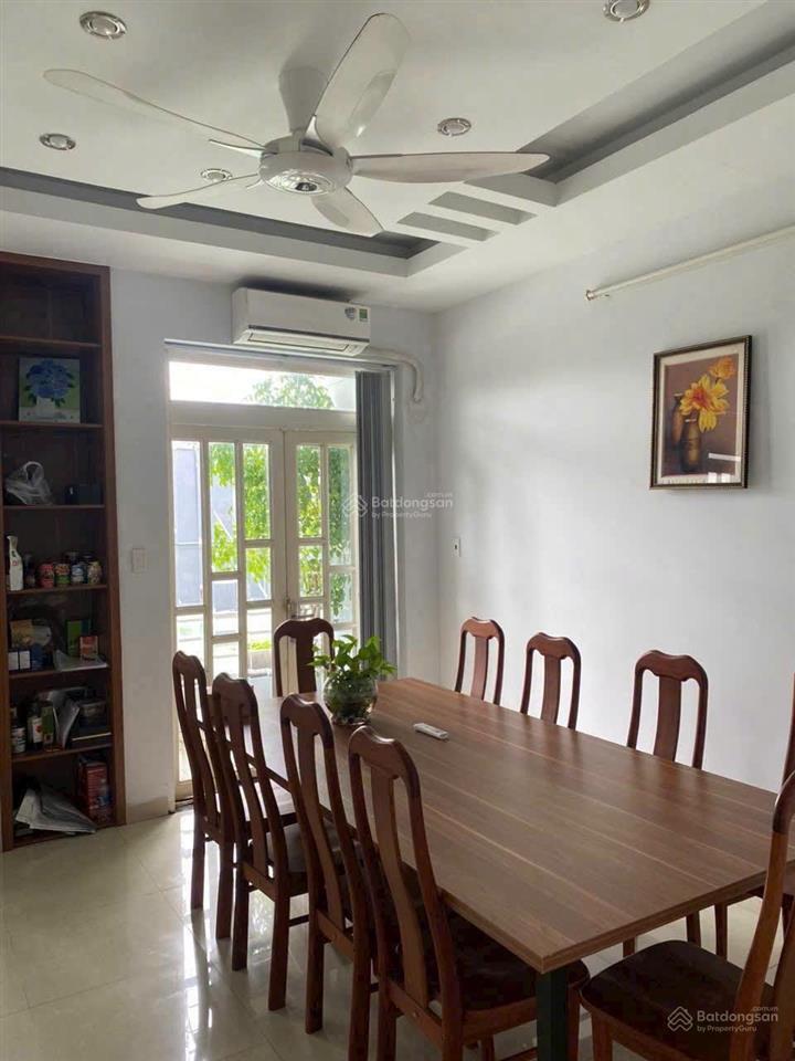 1040 phạm văn đồng, hiệp bình, thủ đức, dt 4.4x22m 3 tầng, shr, giá 15 tỷ