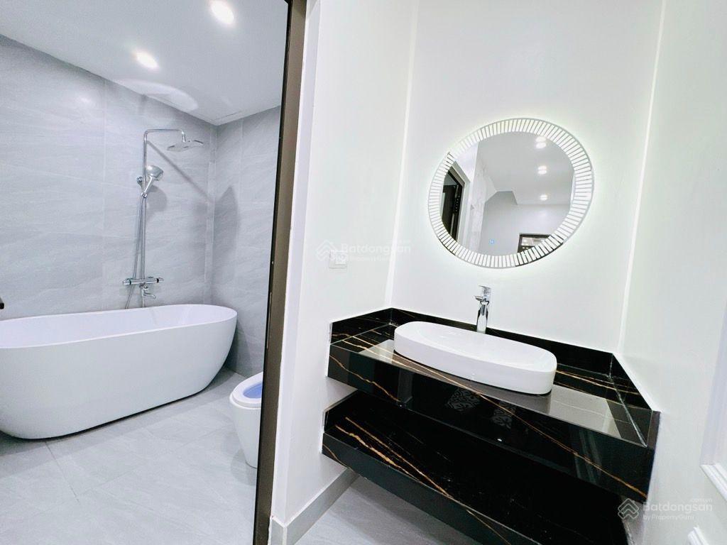 Nhà 6t trần duy hưng, 15m ra phố, ngõ thông, 44/52m2, thang máy, ở ngay. nhỉnh 15 tỉ