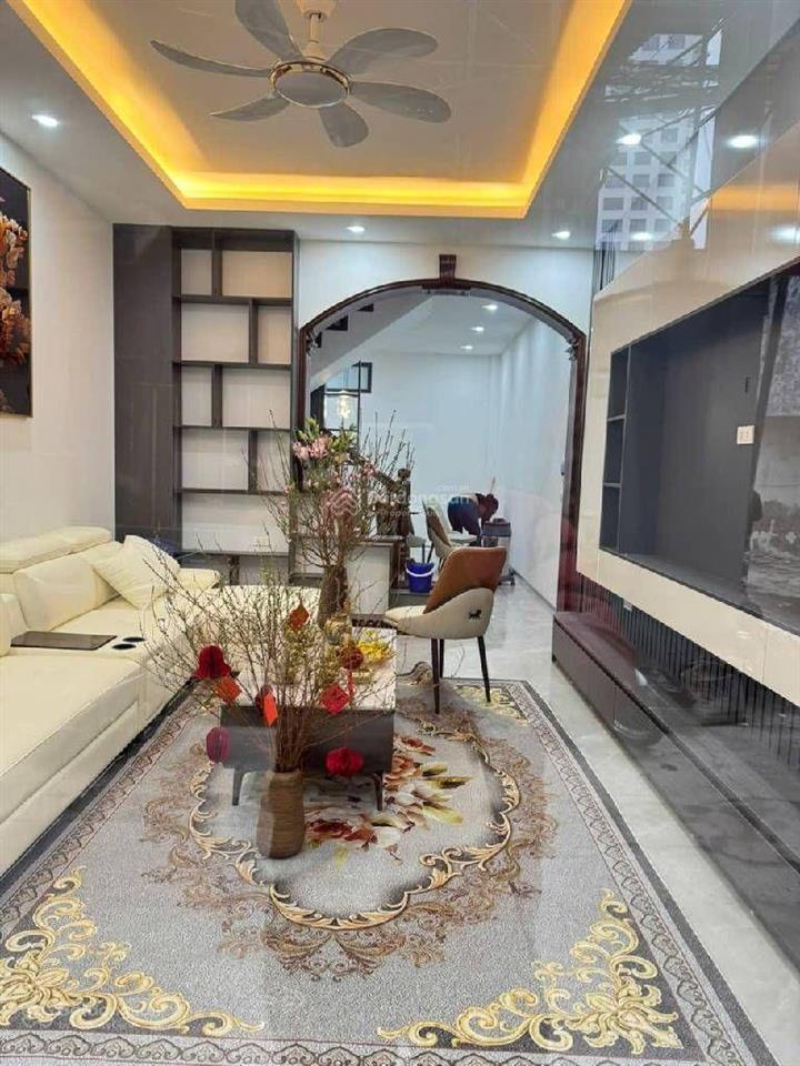 54 nguyễn chí thanh. nhà mới 40/45m2. 5t. mt 4m. 18,5tỉ. gara. ngõ thông. sát phố
