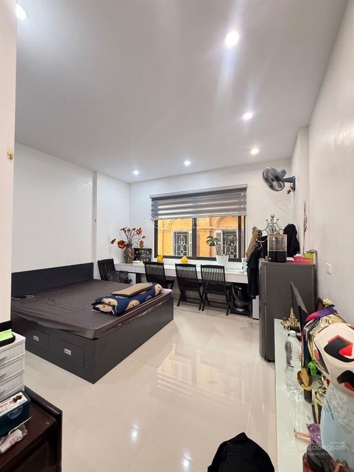 97 nguyễn chí thanh, 6 tầng thang máy. mặt tiền rộng 4,2m ô tô vào nhà. 14,25 tỷ. sổ cc có tl