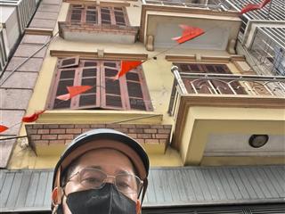 Phố chùa láng, đống đa, nhà riêng 4 tầng x 50m. mt 4,3 ô tô vào nhà. giá 15 tỉ.