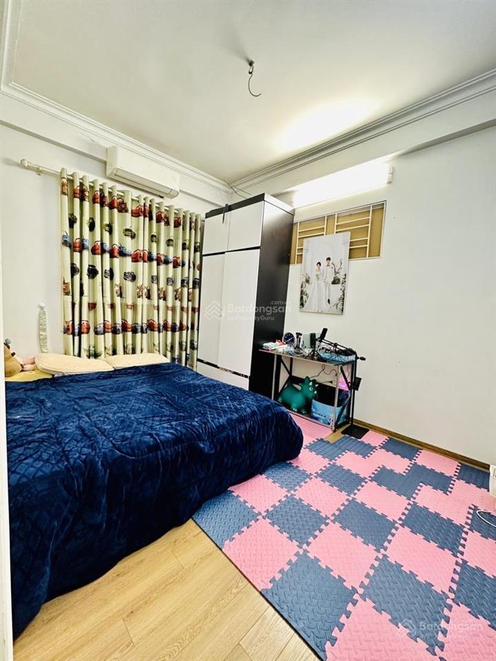 Cầu giấy 52m2  nhà mới ở luôn  dân xây  30m ô tô  lô góc 3 thoáng  dân trí cao  chỉ hơn 9 tỷ