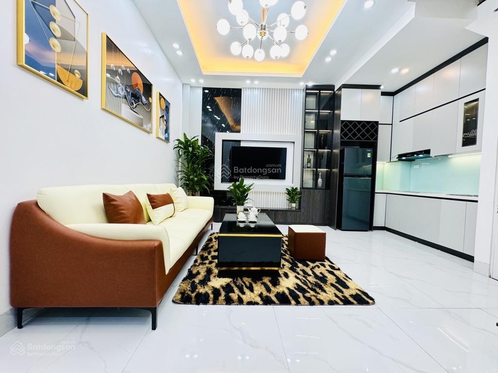 Bán nhà cầu giấy 62m2 5 tầng  lô góc  ngõ thông kinh doanh  ô tô 5 tạ đỗ cửa  chỉ 15.5tỷ