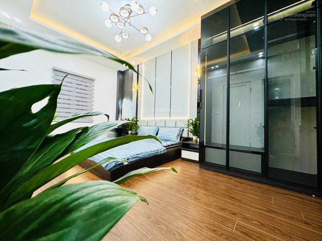 Bán nhà cầu giấy 62m2 5 tầng  lô góc  ngõ thông kinh doanh  ô tô 5 tạ đỗ cửa  chỉ 15.5tỷ