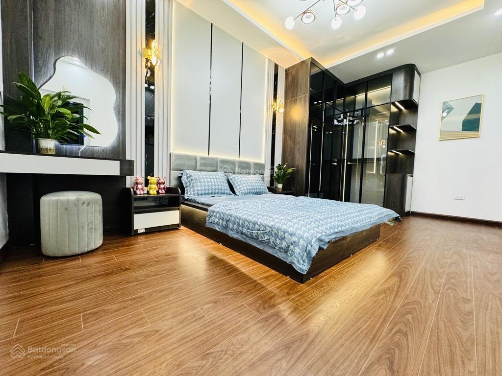 Bán nhà cầu giấy 62m2 5 tầng  lô góc  ngõ thông kinh doanh  ô tô 5 tạ đỗ cửa  chỉ 15.5tỷ