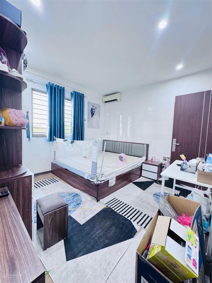 Biệt thự trung tâm mỹ đình, ô tô đỗ ngày đêm, view đẹp, không khí trong lành thoáng mát, giá hời