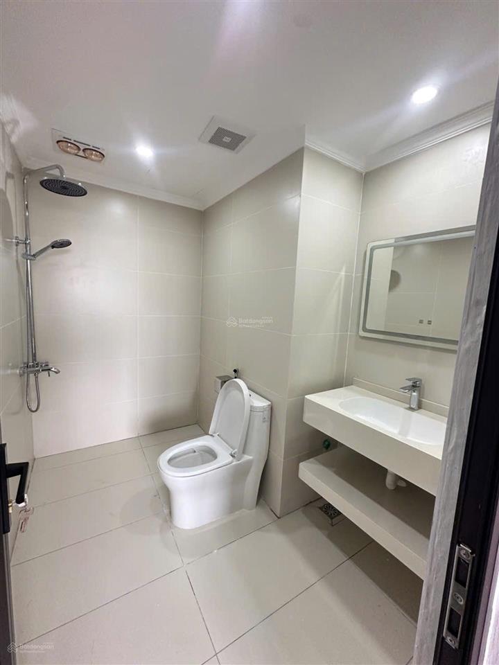 Biệt thự trung tâm mỹ đình, ô tô đỗ ngày đêm, view đẹp, không khí trong lành thoáng mát, giá hời