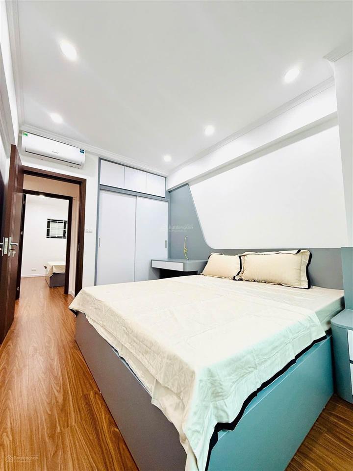 Biệt thự trung tâm mỹ đình, ô tô đỗ ngày đêm, view đẹp, không khí trong lành thoáng mát, giá hời
