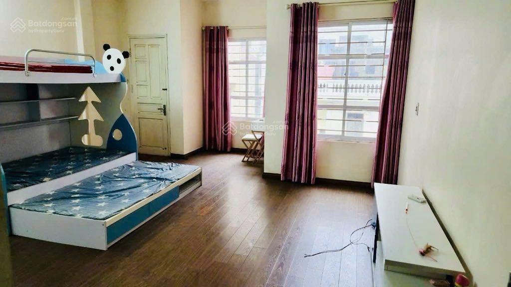 Cầu giấy 61m2, 5 tầng  diện tích rộng  lô góc  ô chờ thang  chỉ nhỉnh 9 tỷ