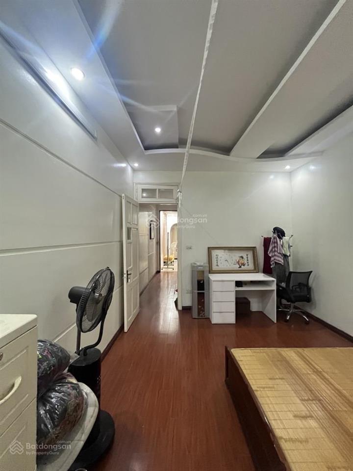 Cầu giấy 61m2, 5 tầng  diện tích rộng  lô góc  ô chờ thang  chỉ nhỉnh 9 tỷ