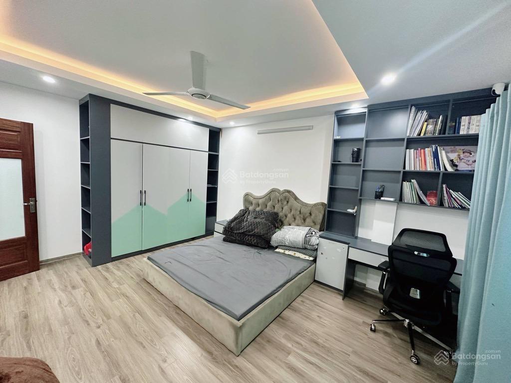 Cầu giấy 51m2, nhà đẹp lô góc, ngõ thông 3 gác đỗ cửa, full nội thất thoáng trước sau, chỉ hơn 9 tỷ