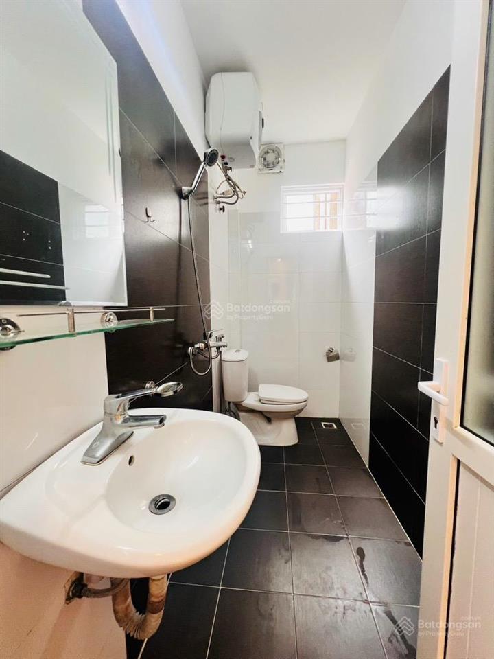 Cầu giấy 51m2, nhà đẹp lô góc, ngõ thông 3 gác đỗ cửa, full nội thất thoáng trước sau, chỉ hơn 9 tỷ