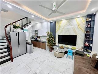 Cầu giấy 51m2, nhà đẹp lô góc, ngõ thông 3 gác đỗ cửa, full nội thất thoáng trước sau, chỉ hơn 9 tỷ