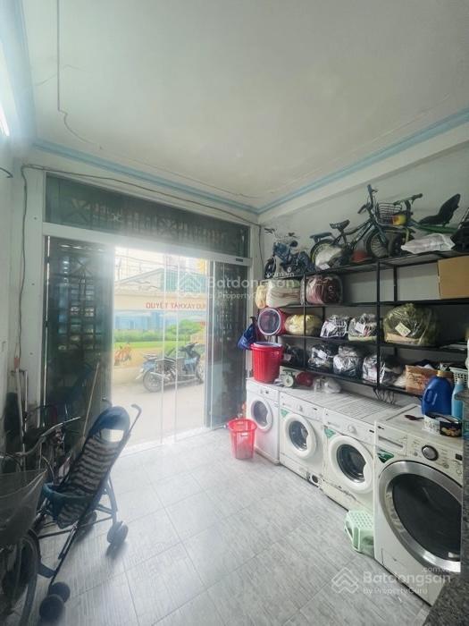 Cầu giấy 51m2, 5 tầng  kinh doanh đỉnh cao  ngõ thông  trước nhà ôtô 7 chỗ qua  nhỉnh 9 tỷ