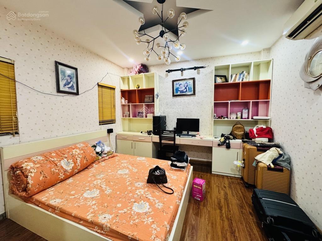 Trung tâm cầu giấy 55m2, 5t  ô tô đỗ cửa  nhà mới  nội thất nhập khẩu  ở ngay  chỉ hơn 10 tỷ