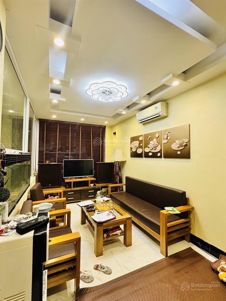 Trung tâm cầu giấy 55m2, 5t  ô tô đỗ cửa  nhà mới  nội thất nhập khẩu  ở ngay  chỉ hơn 10 tỷ