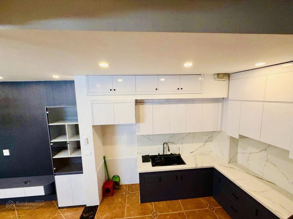 Nhà đẹp trung tâm cầu giấy 5 tầng  ô tô đỗ cửa  nội thất hiện đại sang trọng  chỉ nhỉnh 10 tỷ